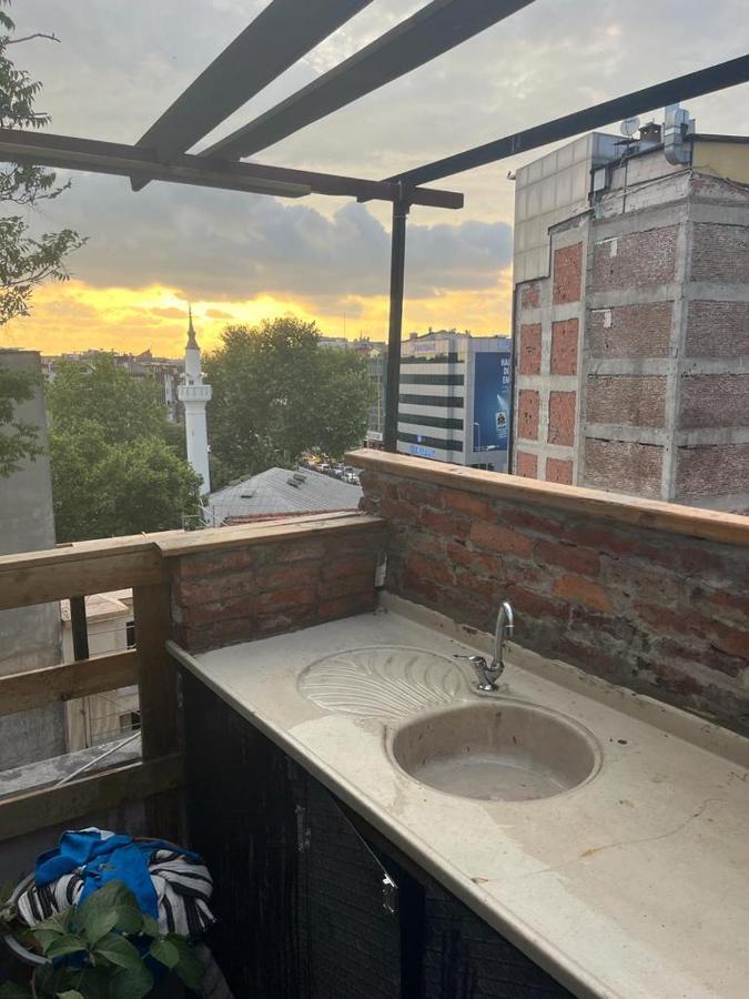 Central Apartment Kadikoy Terrace Bbq Close 2 Block Ferry Bull Metro Nighlife Istanbul Exterior foto