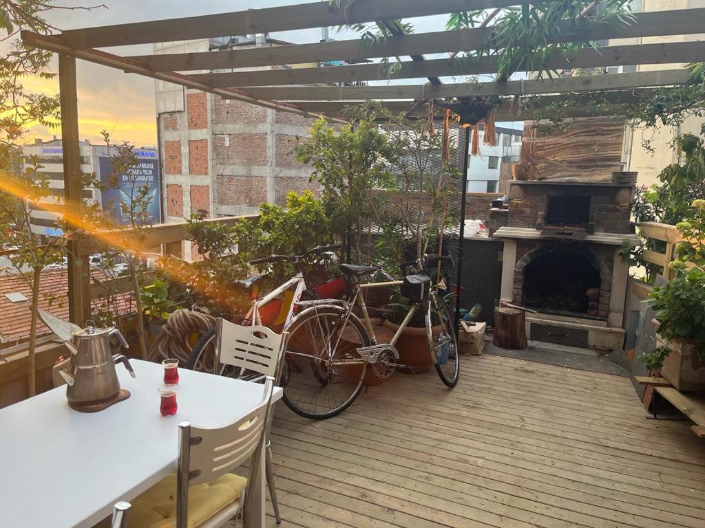 Central Apartment Kadikoy Terrace Bbq Close 2 Block Ferry Bull Metro Nighlife Istanbul Exterior foto