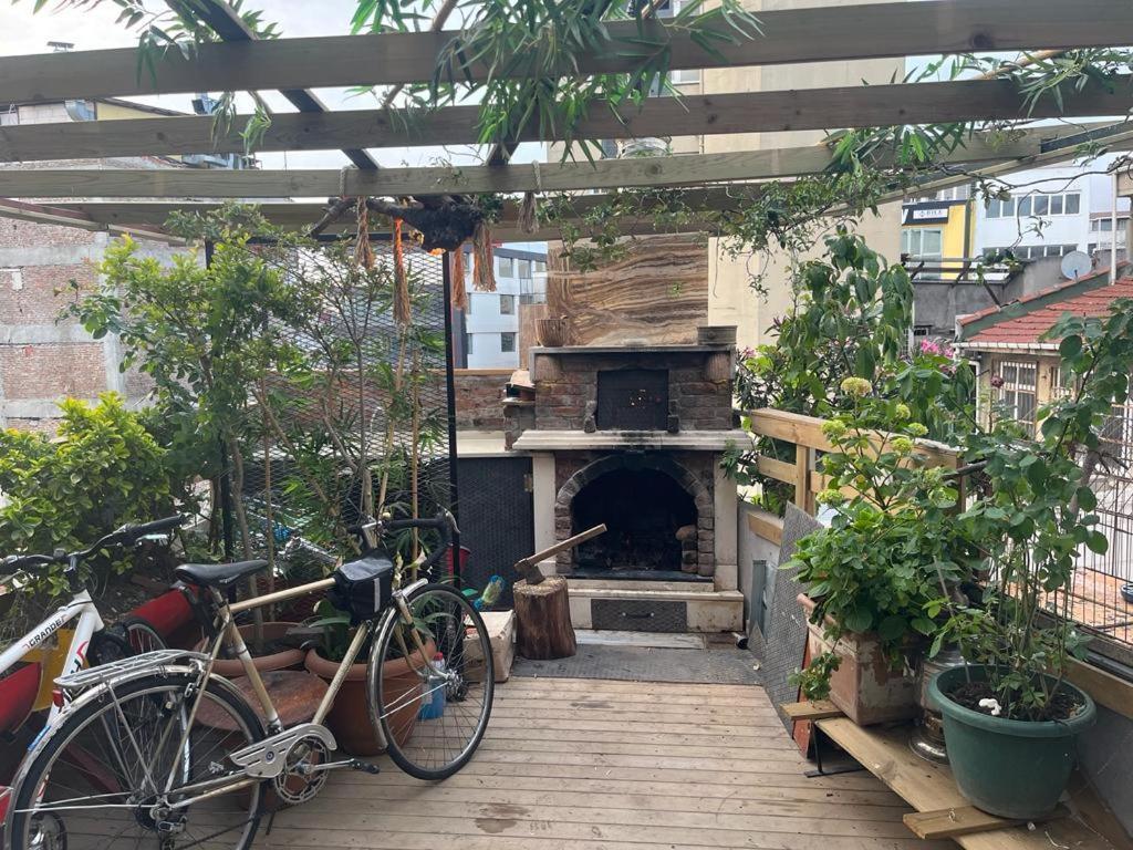 Central Apartment Kadikoy Terrace Bbq Close 2 Block Ferry Bull Metro Nighlife Istanbul Exterior foto